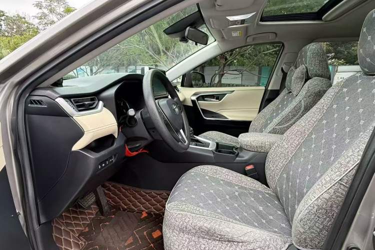 Used Toyota RAV4 2020 2.0L CVT 4x4 Trend Edition Left Front Seat