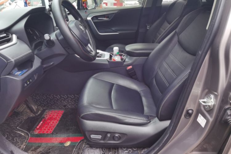 Used Toyota RAV4 2020 2.0L CVT Two-Wheel Drive Fashion PLUS Edition Left Front Seat