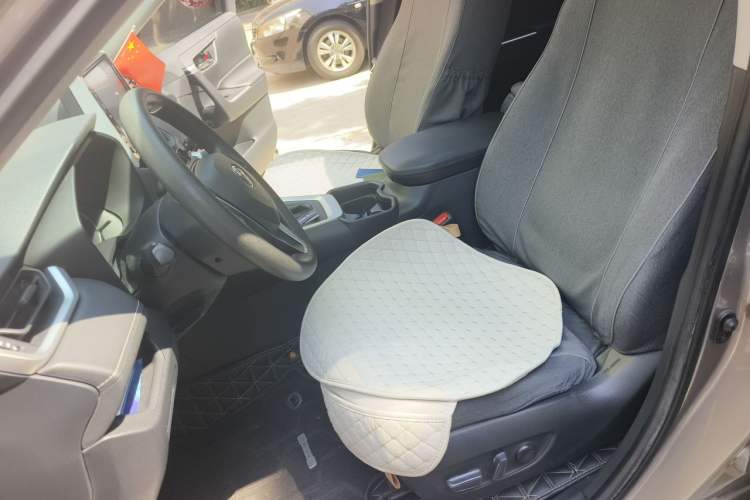 Used Toyota RAV4 2020 2.0L CVT Two-Wheel Drive Fashion Edition Left Front Seat