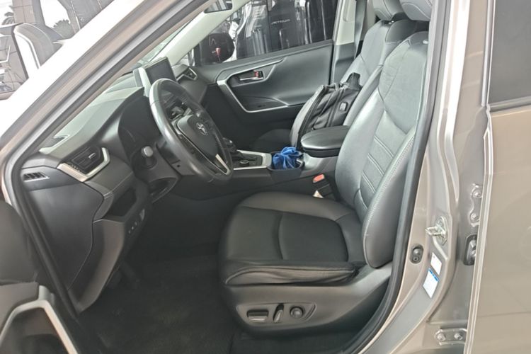 Used Toyota RAV4 2020 Dual-Engine 2.5L E-CVT 4x4 Elite PLUS Edition Left Front Seat