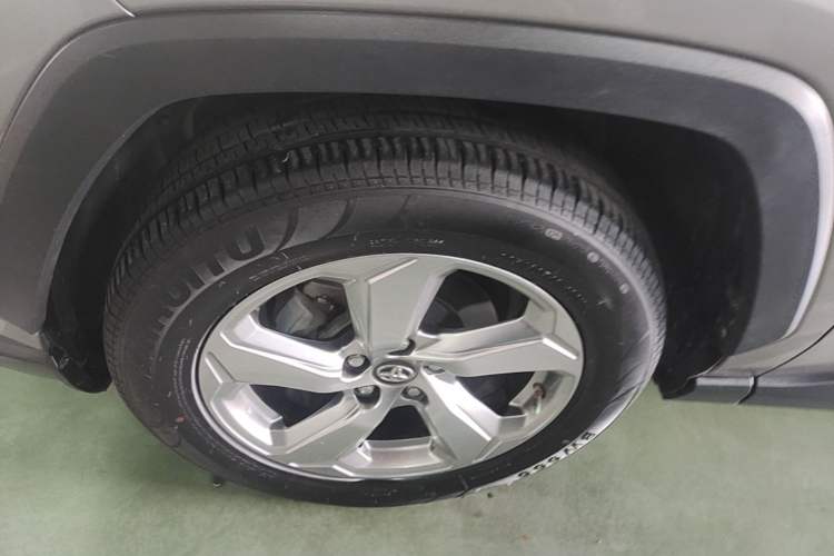 Used Toyota RAV4 2020 2.0L CVT Two-Wheel Drive Fashion Edition Left Front Wheel Hub