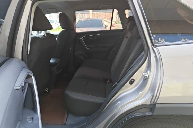 Used Toyota RAV4 2020 2.0L CVT Two-Wheel Drive Urban Edition Left Rear Seat
