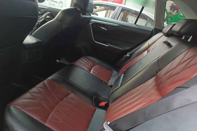 Used Toyota RAV4 2020 2.0L CVT Two-Wheel Drive Fashion Edition Left Rear Seat