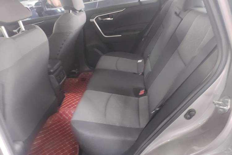 Used Toyota RAV4 2020 2.0L CVT Two-Wheel Drive Fashion Edition Left Rear Seat