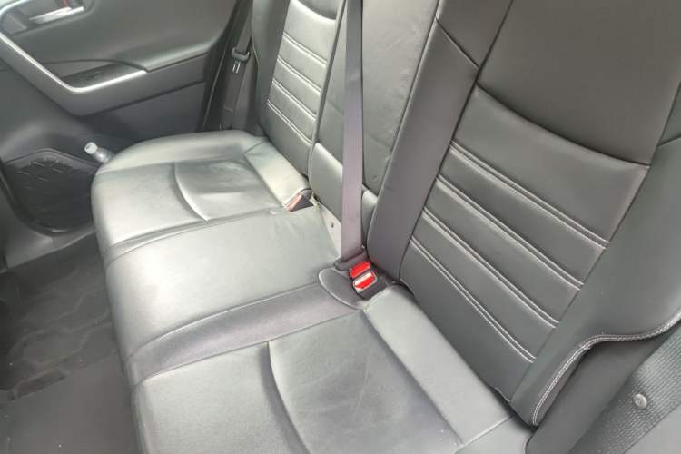 Used Toyota RAV4 2020 2.0L CVT Two-Wheel Drive Prestige Edition Left Rear Seat