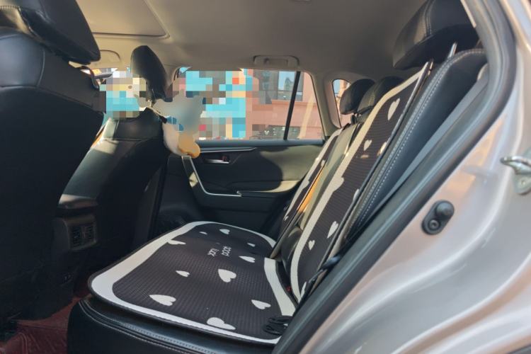Used Toyota RAV4 2020 2.0L CVT Two-Wheel Drive Fashion Edition Left Rear Seat
