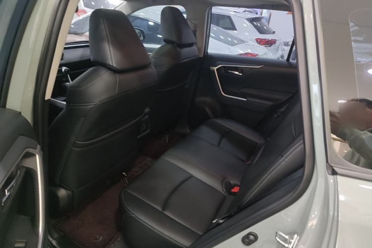 Used Toyota RAV4 2020 2.0L CVT Two-Wheel Drive Fashion Edition Left Rear Seat