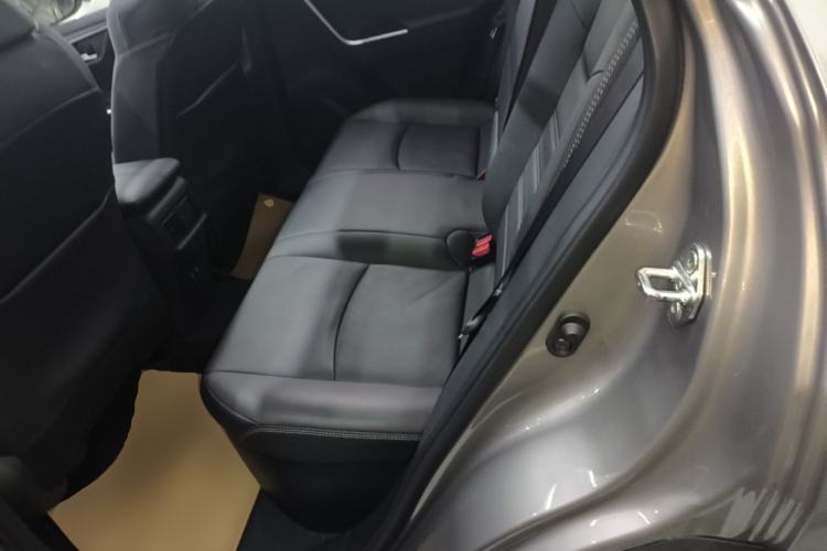 Used Toyota RAV4 2020 Dual-Motor 2.5L E-CVT Four-Wheel Drive Flagship Edition Left Rear Seat
