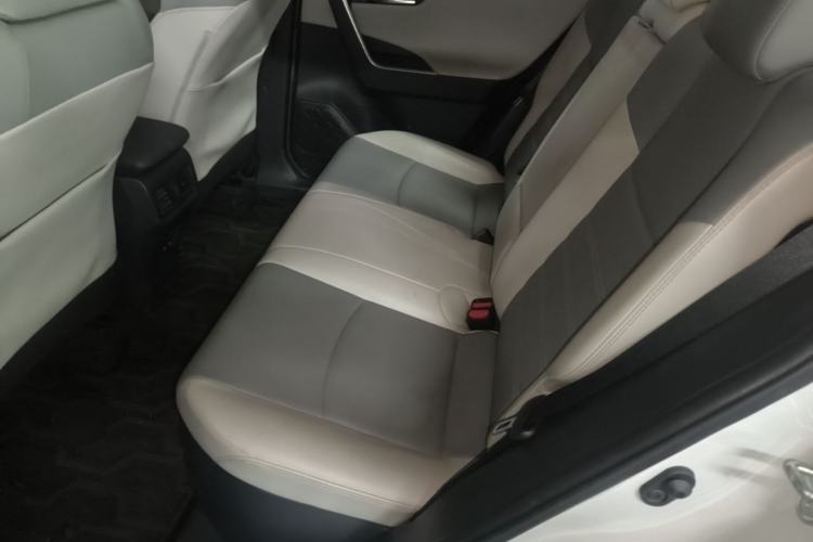 Used Toyota RAV4 2020 Dual-Motor 2.5L E-CVT Four-Wheel Drive Flagship Edition Left Rear Seat