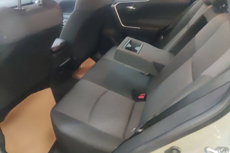 Used Toyota RAV4 2020 2.0L CVT Two-Wheel Drive Fashion Edition Left Rear Seat