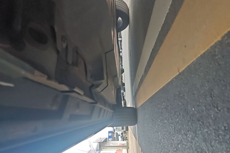 Used Toyota RAV4 2020 2.0L CVT Four-Wheel Drive Prestige Edition Left Side Sill