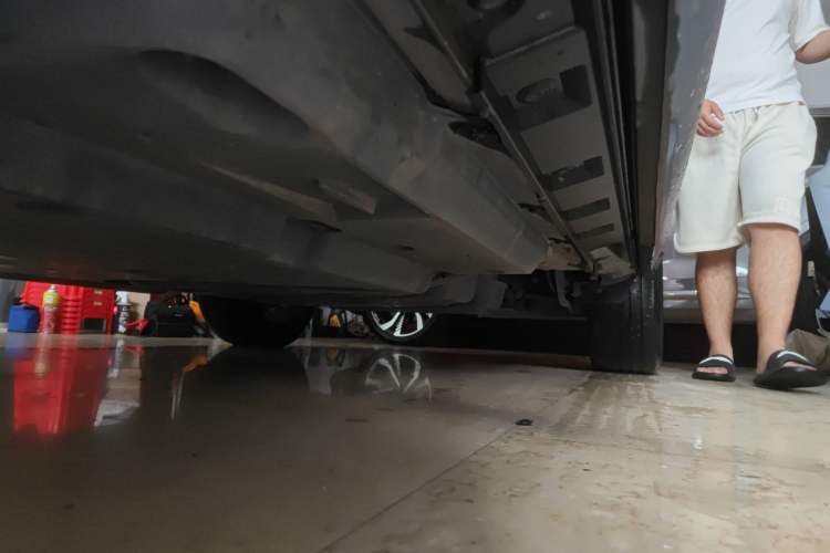 Used Toyota RAV4 2020 Dual-Engine 2.5L E-CVT Two-Wheel Drive Elite Edition Left Side Sill