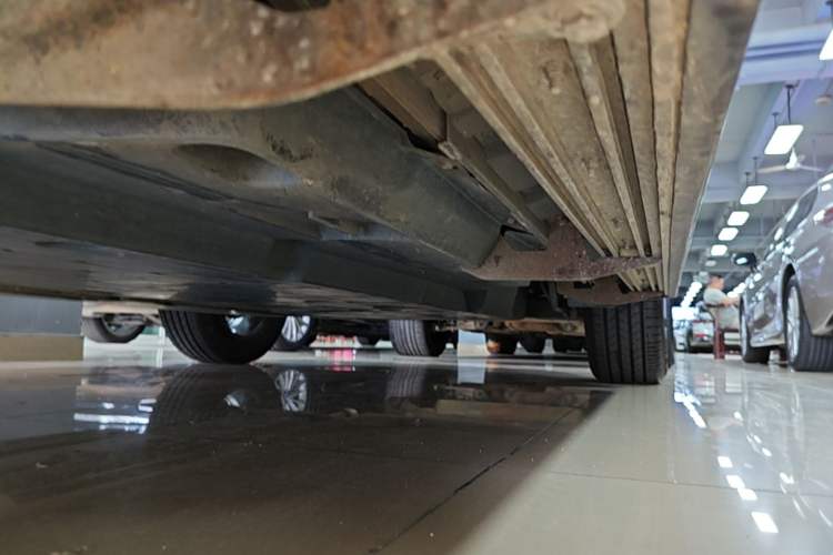 Used Toyota RAV4 2020 2.0L CVT 4x4 Trend Edition Left Side Sill