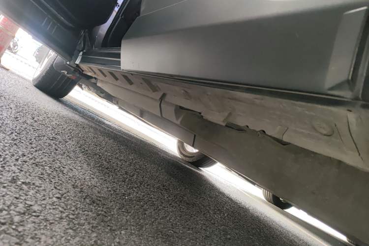 Used Toyota RAV4 2020 2.0L CVT Two-Wheel Drive Fashion Edition Left Side Sill