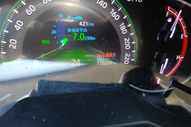 Used Toyota RAV4 2020 2.0L CVT Two-Wheel Drive Fashion Edition Odometer Close Up
