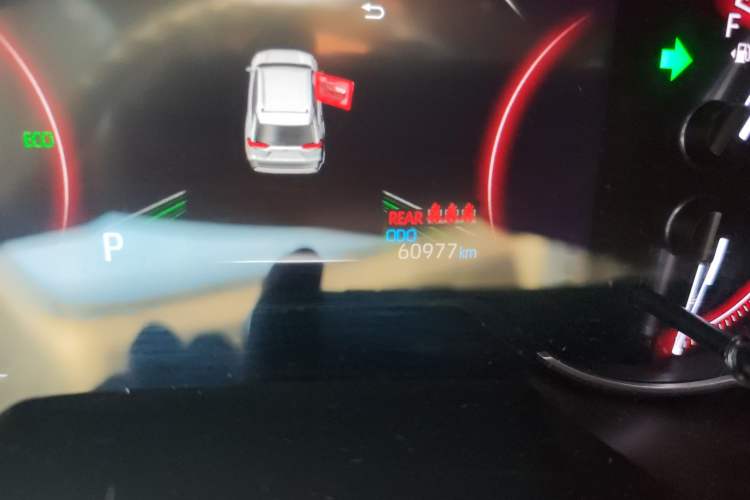 Used Toyota RAV4 2020 2.0L CVT Two-Wheel Drive Fashion Edition Odometer Close Up