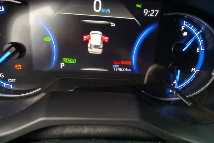 Used Toyota RAV4 2020 Dual-Engine 2.5L E-CVT Two-Wheel Drive Elite Edition Odometer Close Up