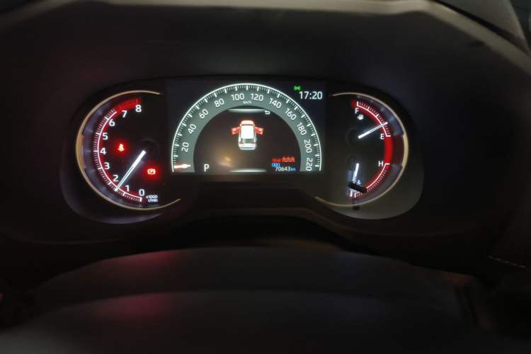 Used Toyota RAV4 2020 2.0L CVT 4x4 Trend Edition Odometer Close Up
