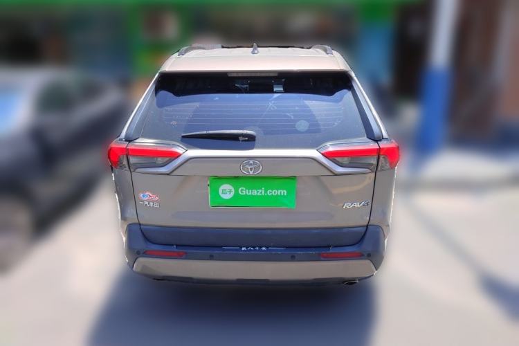 Used Toyota RAV4 2020 2.0L CVT Two-Wheel Drive Fashion Edition Rear