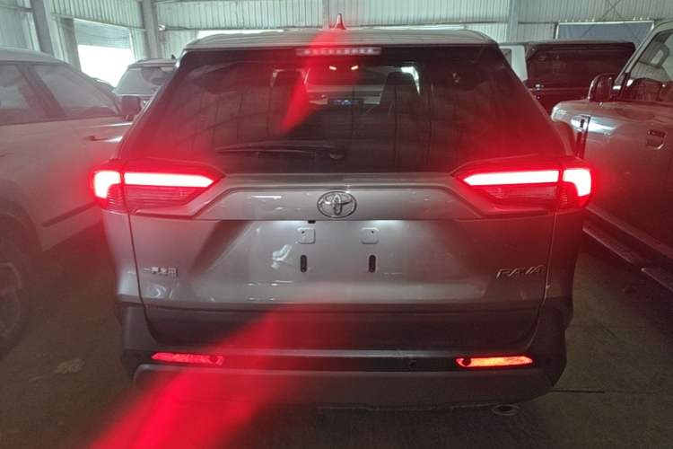 Used Toyota RAV4 2020 2.0L CVT Two-Wheel Drive Fashion PLUS Edition Rear