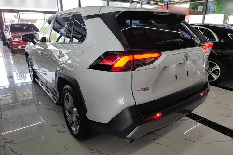 Used Toyota RAV4 2020 2.0L CVT Two-Wheel Drive Fashion PLUS Edition Rear Left 45 Deg