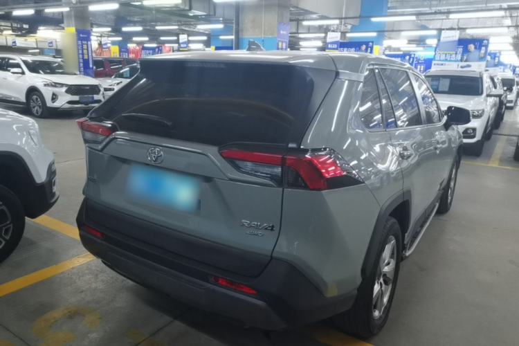 Used Toyota RAV4 2020 2.0L CVT 4x4 Trend Edition Rear Right 45 Deg