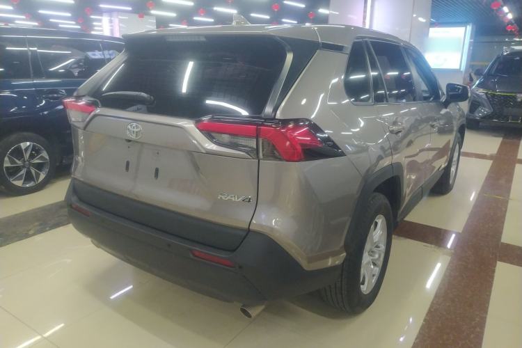 Used Toyota RAV4 2020 2.0L CVT Two-Wheel Drive Urban Edition Rear Right 45 Deg