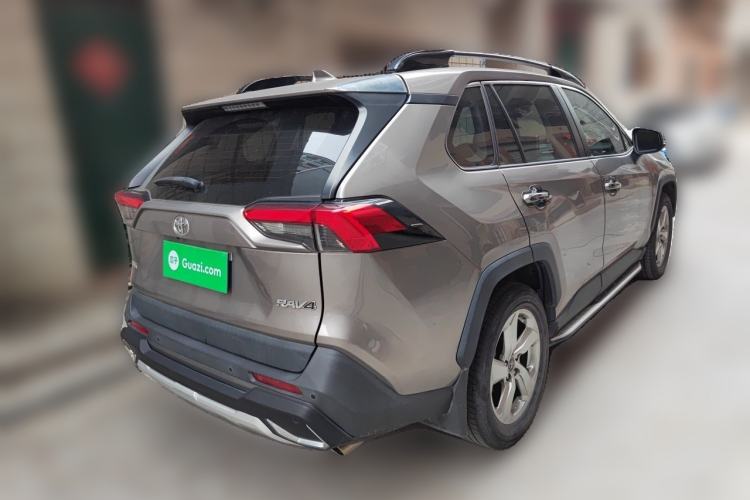 Used Toyota RAV4 2020 2.0L CVT Two-Wheel Drive Fashion Edition Rear Right 45 Deg