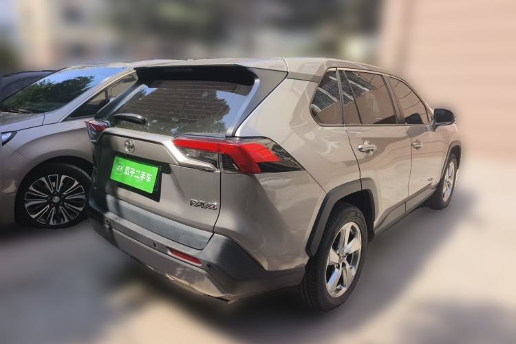 Used Toyota RAV4 2020 2.0L CVT Two-Wheel Drive Fashion Edition Rear Right 45 Deg