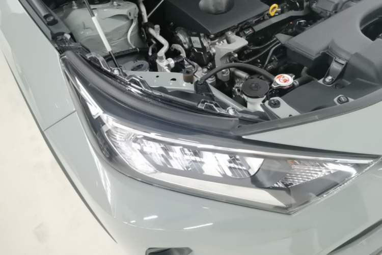 Used Toyota RAV4 2020 2.0L CVT Two-Wheel Drive Fashion Edition Right Front Headlight