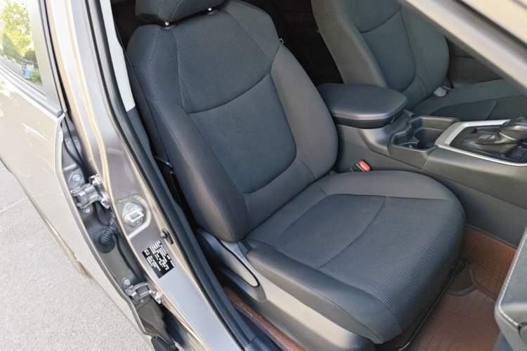 Used Toyota RAV4 2020 2.0L CVT Two-Wheel Drive Urban Edition Right Front Seat