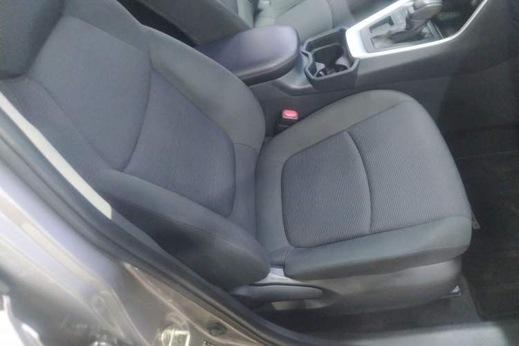 Used Toyota RAV4 2020 2.0L CVT Two-Wheel Drive Urban Edition Right Front Seat