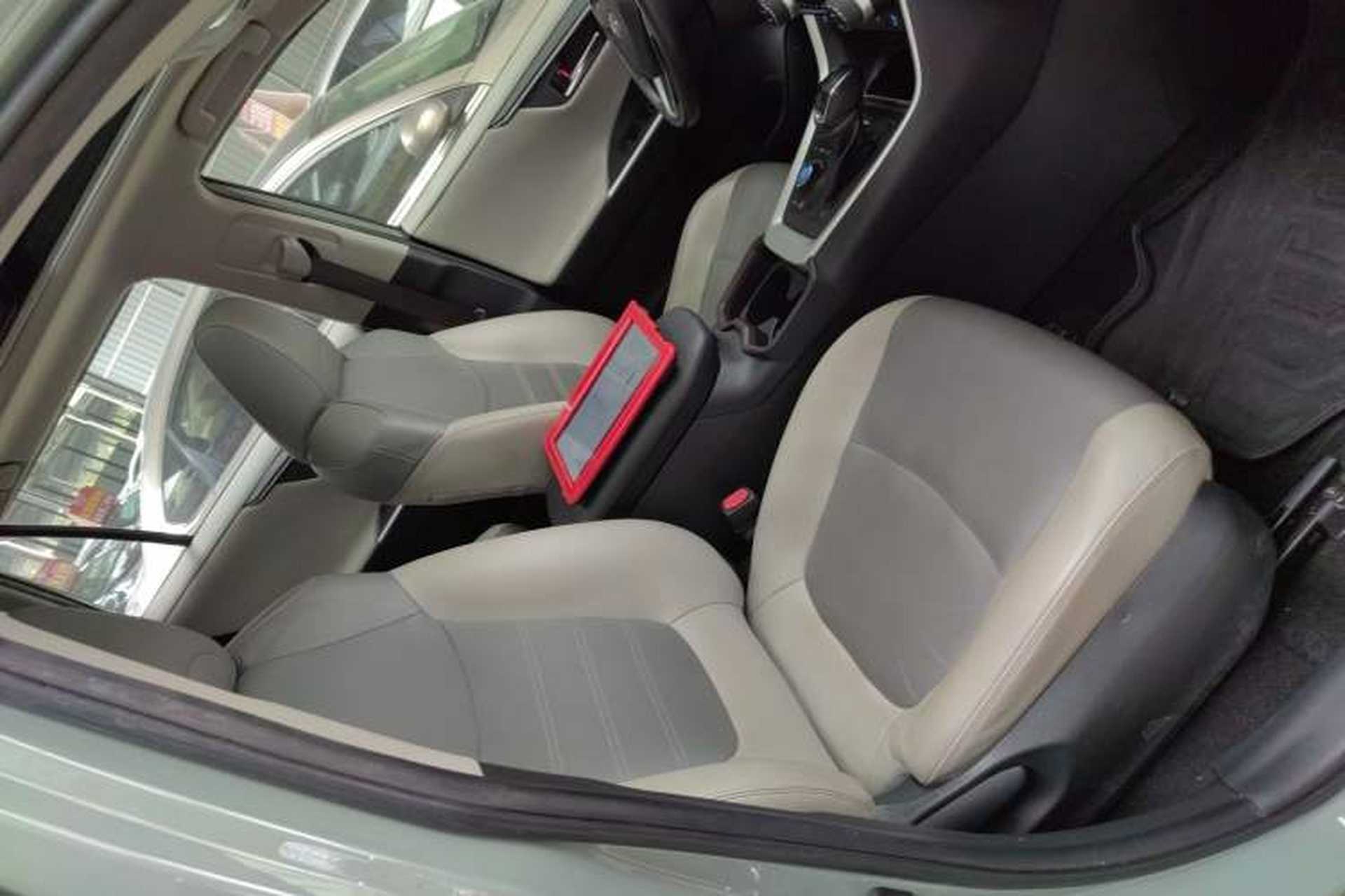 Used Toyota RAV4 2020 2.0L CVT Four-Wheel Drive Prestige Edition Right Front Seat