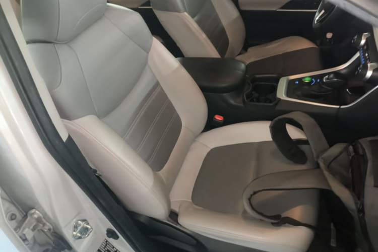 Used Toyota RAV4 2020 Dual-Motor 2.5L E-CVT Four-Wheel Drive Flagship Edition Right Front Seat