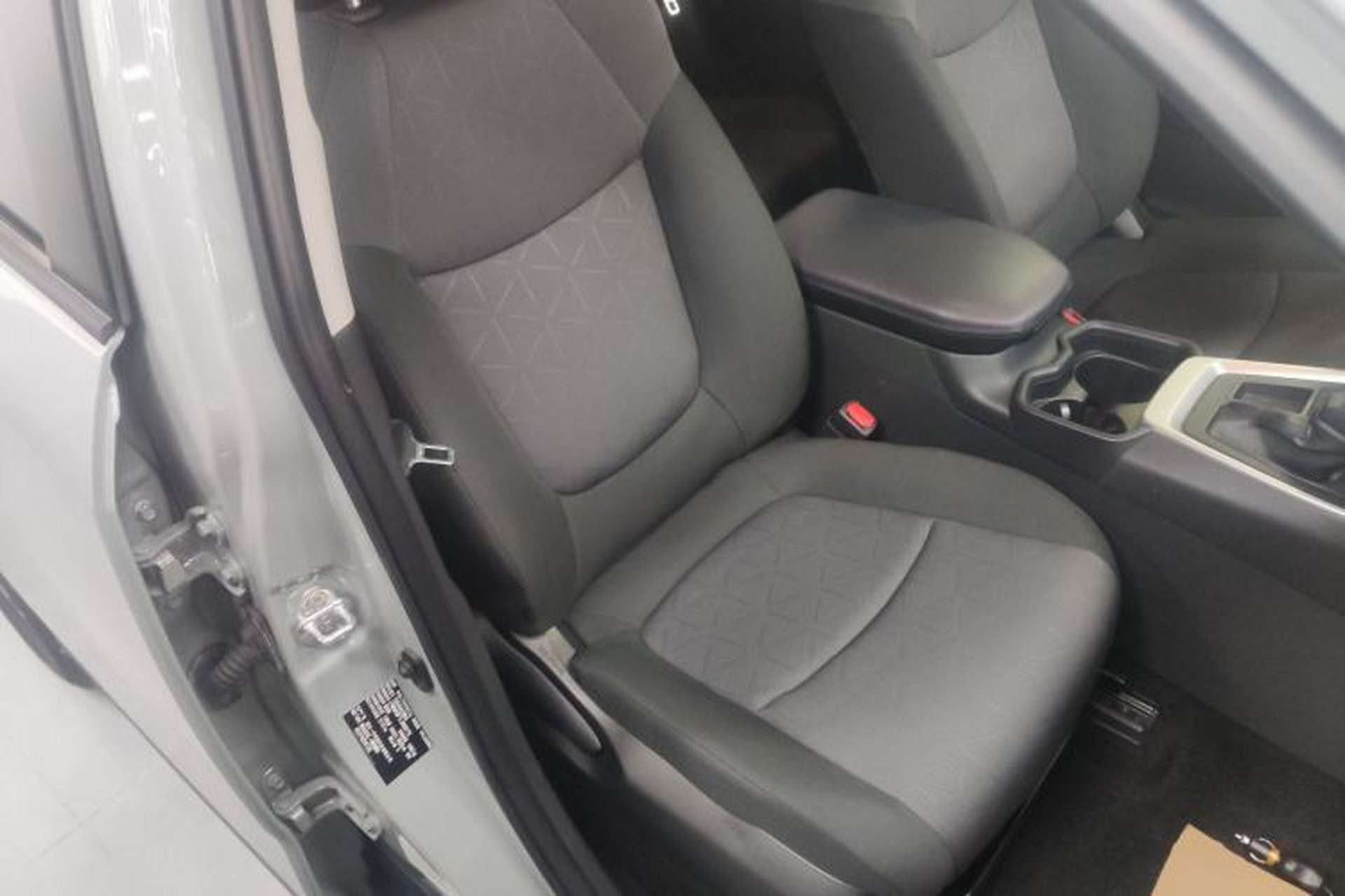 Used Toyota RAV4 2020 2.0L CVT Two-Wheel Drive Fashion Edition Right Front Seat
