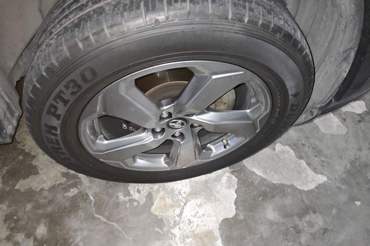 Used Toyota RAV4 2020 2.0L CVT Two-Wheel Drive Fashion PLUS Edition Right Front Wheel Hub