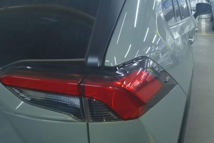 Used Toyota RAV4 2020 2.0L CVT 4x4 Trend Edition Right Rear Taillight