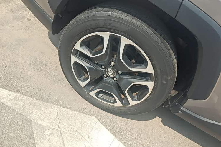 Used Toyota RAV4 2020 2.0L CVT Four-Wheel Drive Prestige Edition Right Rear Wheel Hub