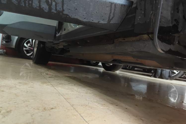 Used Toyota RAV4 2020 Dual-Engine 2.5L E-CVT Two-Wheel Drive Elite Edition Right Side Sill