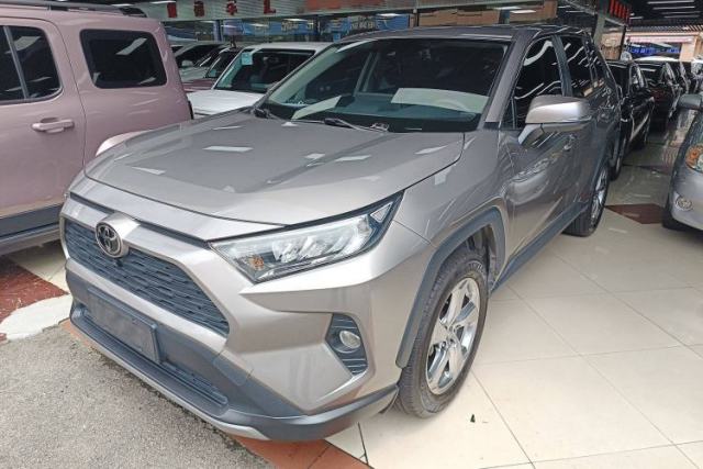 Ojetý Toyota RAV4 2020 2.0L CVT Two-Wheel Drive Fashion PLUS Edition