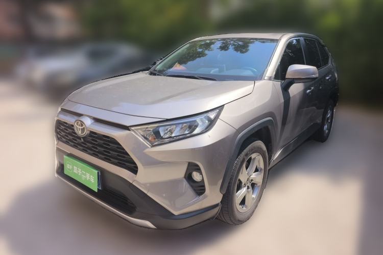 Used Toyota RAV4 2020 2.0L CVT Two-Wheel Drive Fashion Edition Guazi used car, China used car export, Used car for sale, Used cars, Cheapest cars for sale