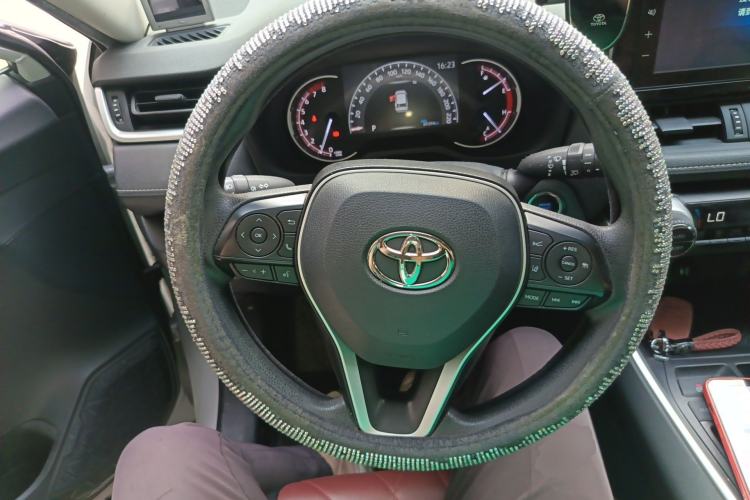 Used Toyota RAV4 2020 2.0L CVT Two-Wheel Drive Fashion Edition Steering Wheel