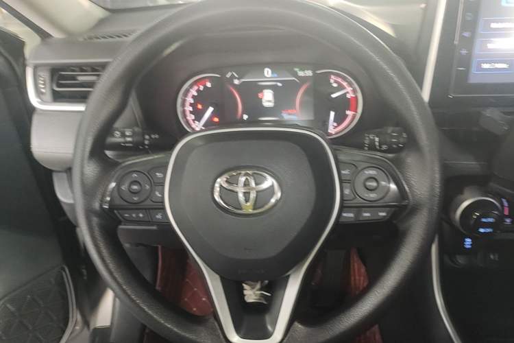 Used Toyota RAV4 2020 2.0L CVT Two-Wheel Drive Fashion Edition Steering Wheel