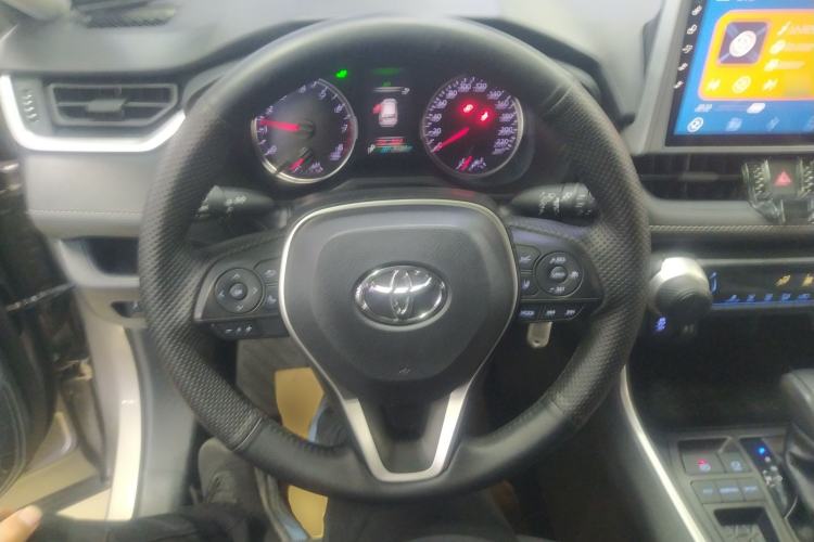Used Toyota RAV4 2020 2.0L CVT Two-Wheel Drive Urban Edition Steering Wheel