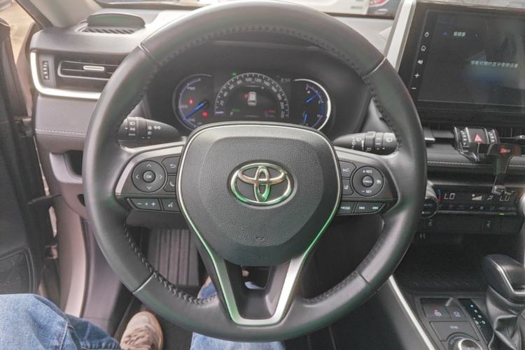 Used Toyota RAV4 2020 Dual-Engine 2.5L E-CVT 4x4 Elite PLUS Edition Steering Wheel