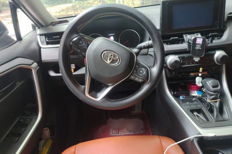Used Toyota RAV4 2020 2.0L CVT Two-Wheel Drive Urban Edition Steering Wheel