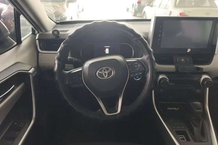 Used Toyota RAV4 2020 2.0L CVT 4x4 Trend Edition Steering Wheel