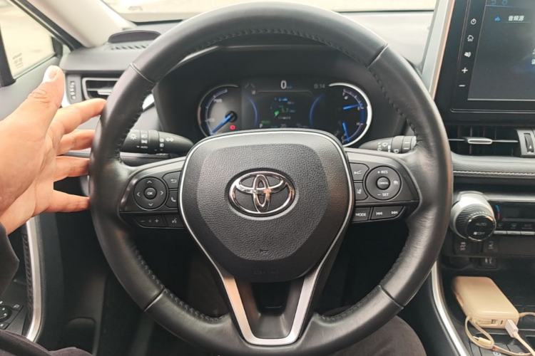 Used Toyota RAV4 2020 Dual-Engine 2.5L E-CVT 4x4 Elite PLUS Edition Steering Wheel