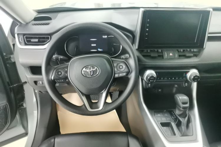 Used Toyota RAV4 2020 2.0L CVT Two-Wheel Drive Fashion Edition Steering Wheel