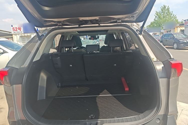 Used Toyota RAV4 2020 2.0L CVT Four-Wheel Drive Prestige Edition Trunk